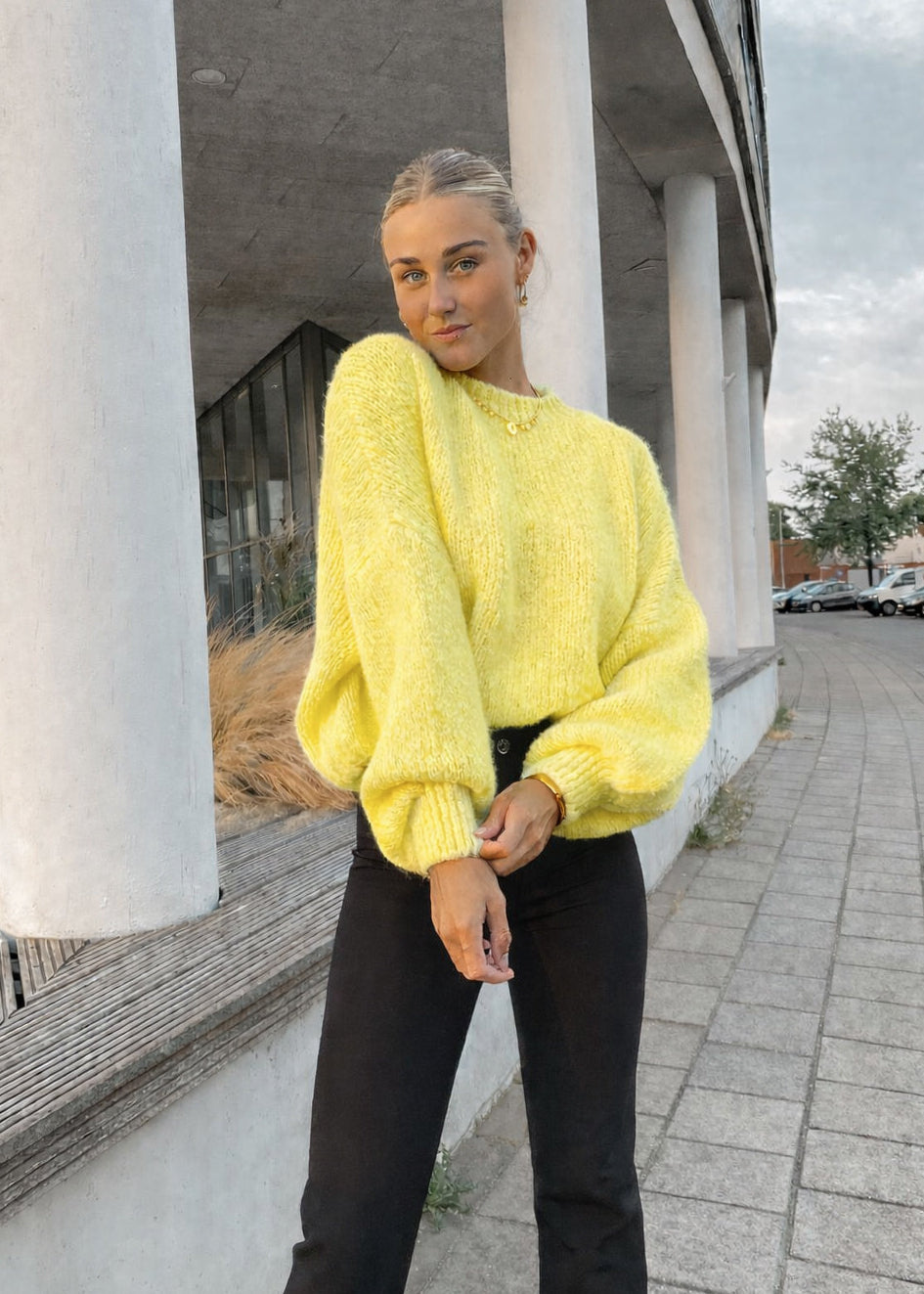 'STAY WITH ME' KNIT - LICHTGEEL