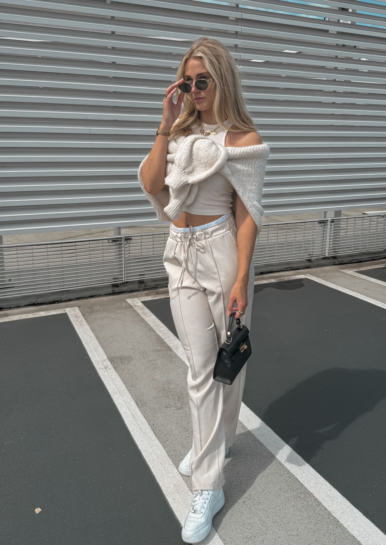 PANTALON MET WITTE RAND - BEIGE
