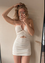 Afbeelding in Gallery-weergave laden, ELOISA DRESS - BEIGE
