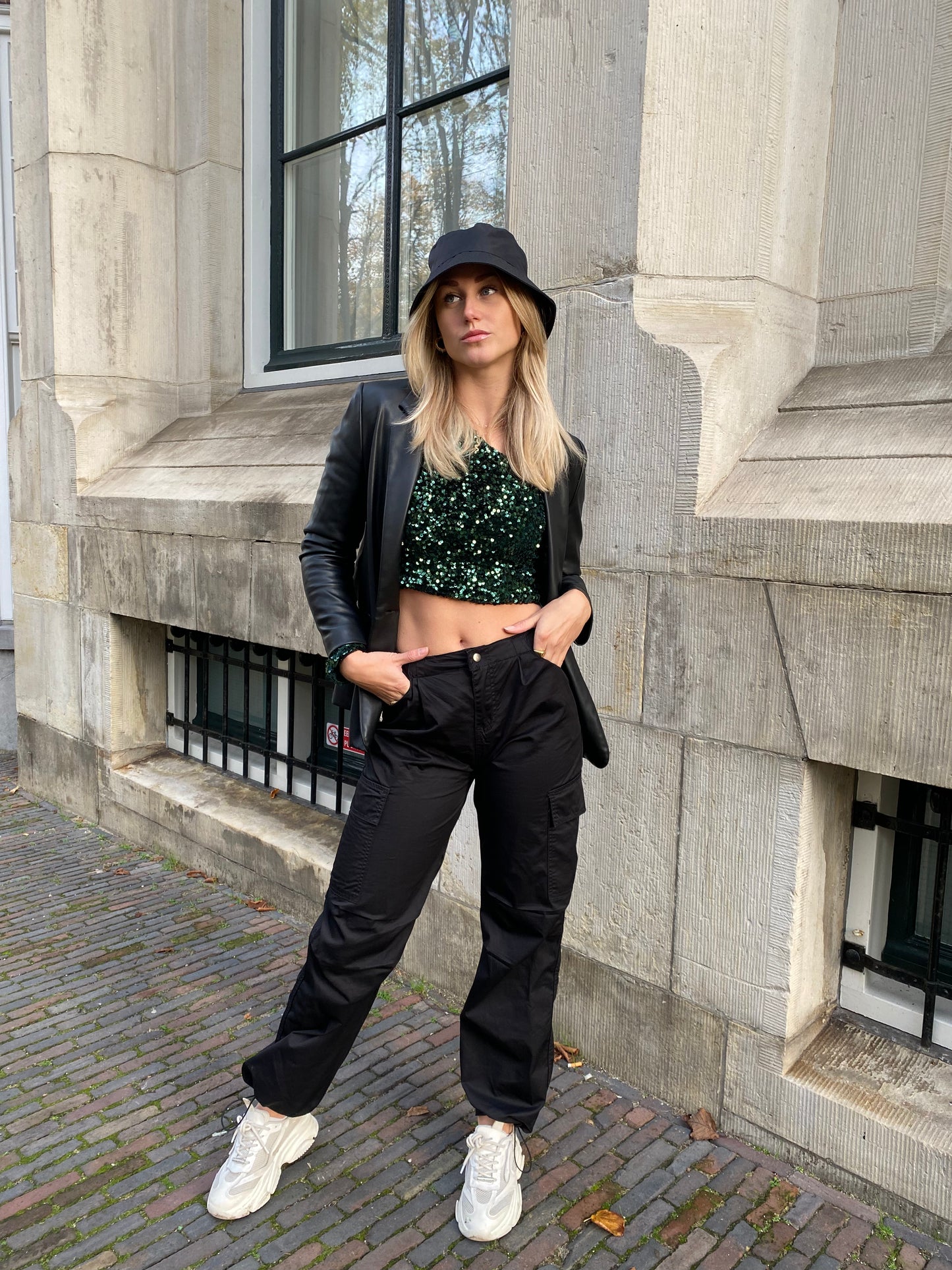 PARACHUTE PANTS - BLACK