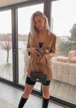 Afbeelding in Gallery-weergave laden, LIZ OVERSIZED BLAZER
